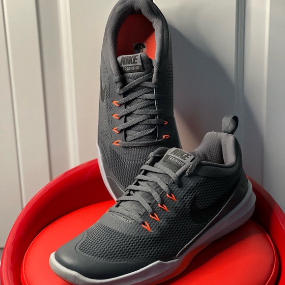 Nike Legend Trainer Size 9.5(Mens) - Picture 16 of 17